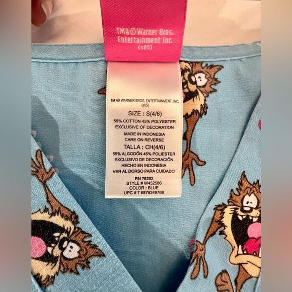 Tasmanian Devil SMALL scrub top COFFEE - Picture 6 of 9